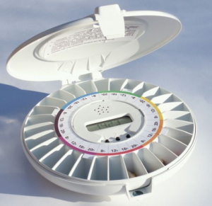 Un pilulier électronique connecté pour que votre médecin puisse connaître la situation